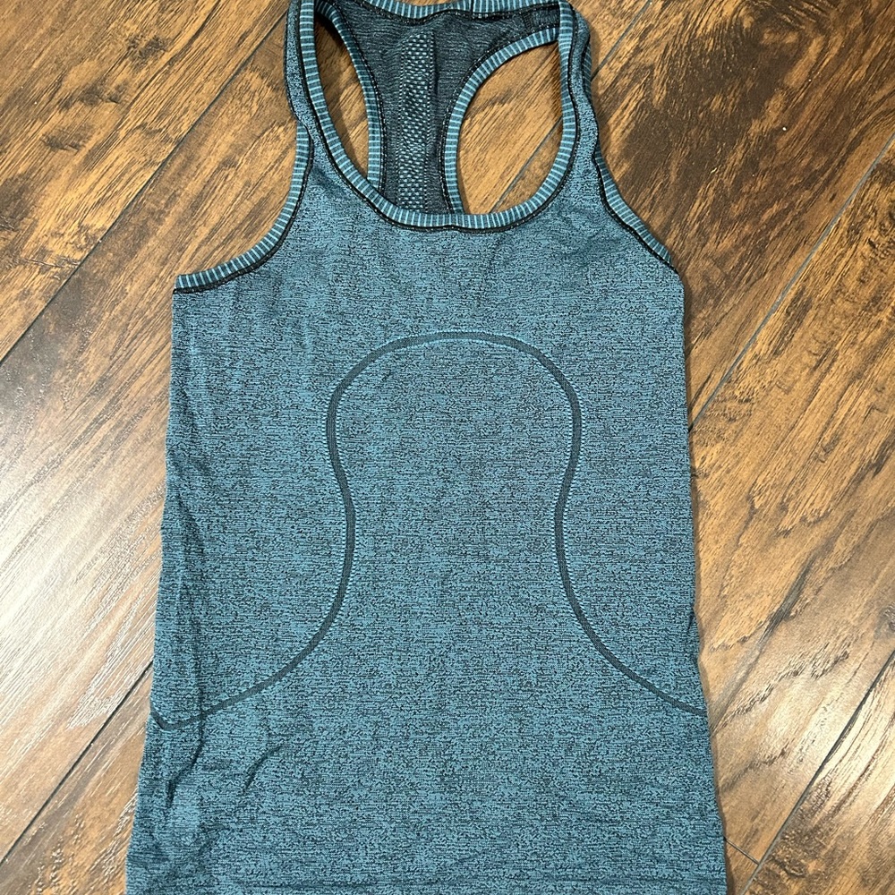 Lululemon Swiftly Tech Size 4